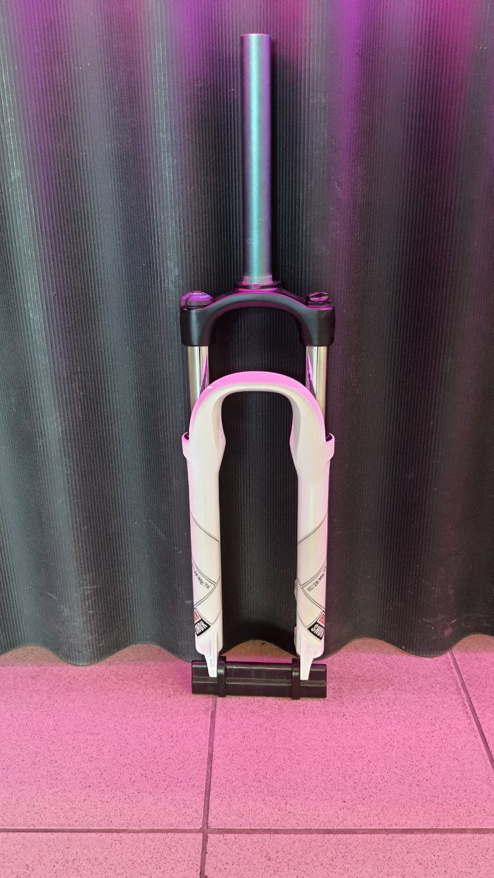 Вилка 26" Rock Shox XC28 MgTK пружинно-эластомер 1 1/8" 100мм