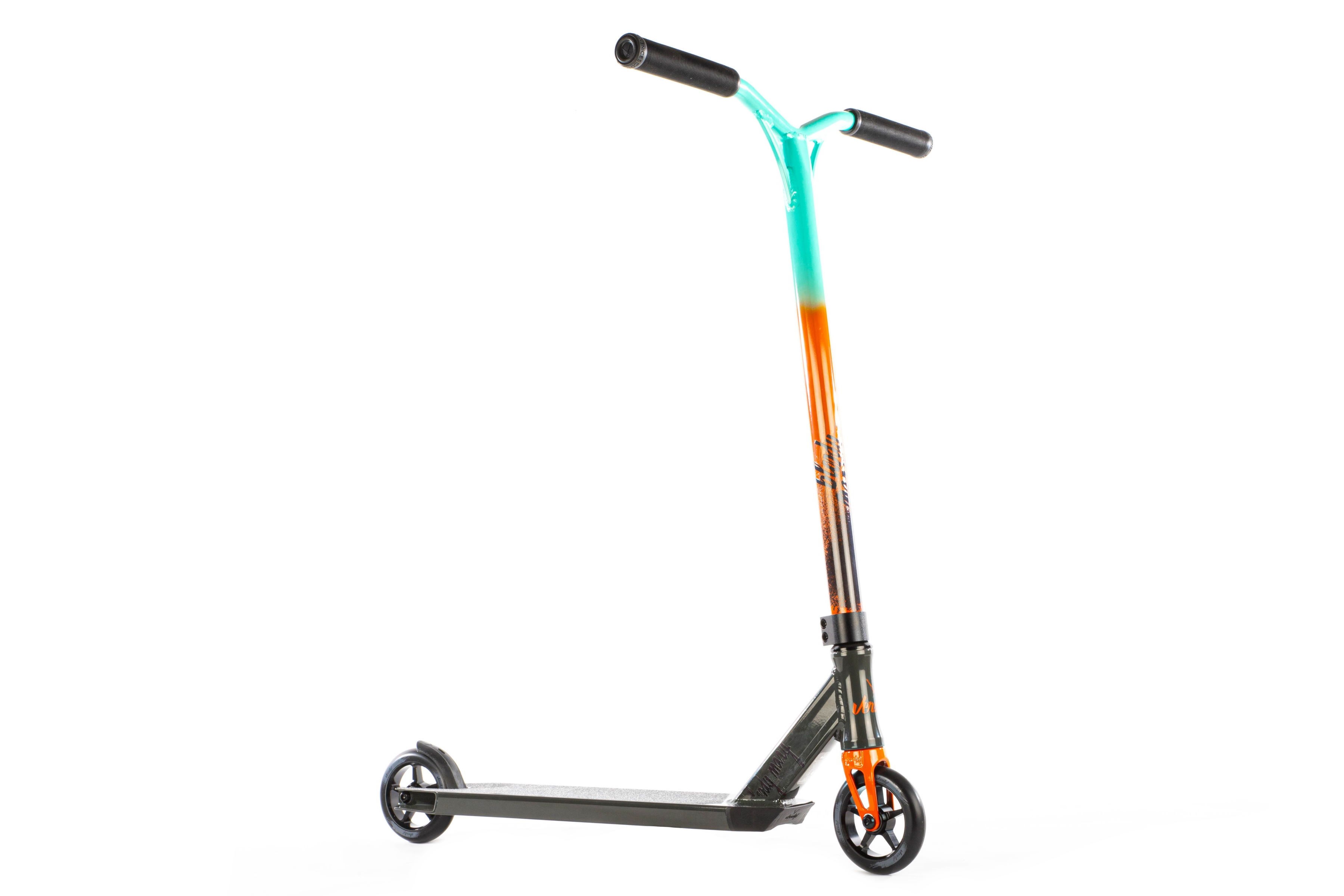 Самокат Versatyl complete Bloody mary v2 orange/blue/black