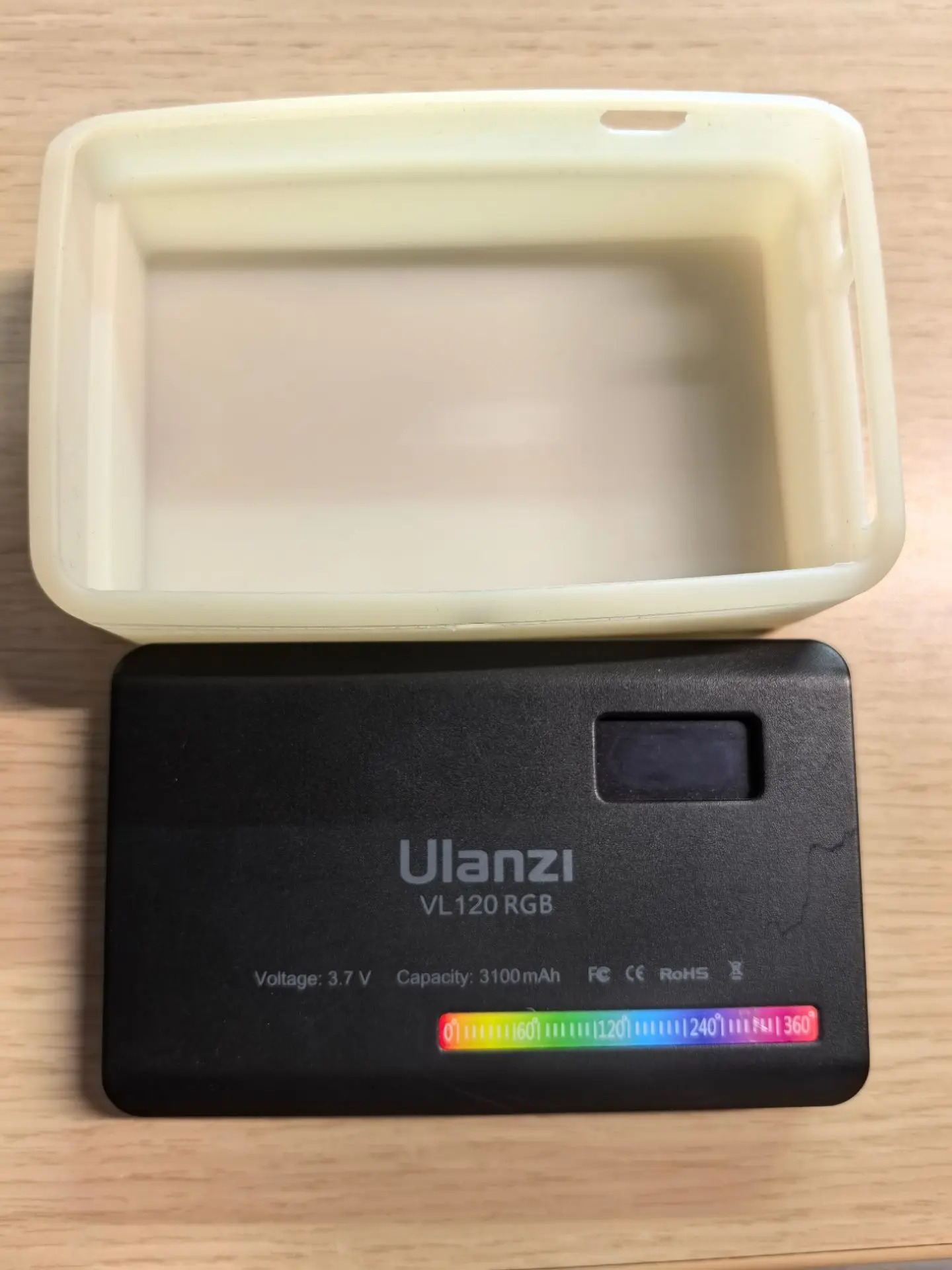 Ulanzi VL120 RGB Светодиодная лампа для видеокамеры