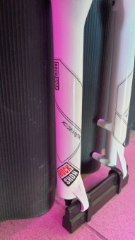 Вилка велосипедная 26" Rock Shox XC28 Mg TK (масляная), 1 1/8", 100мм, шток 210 мм 1 x 9144,00